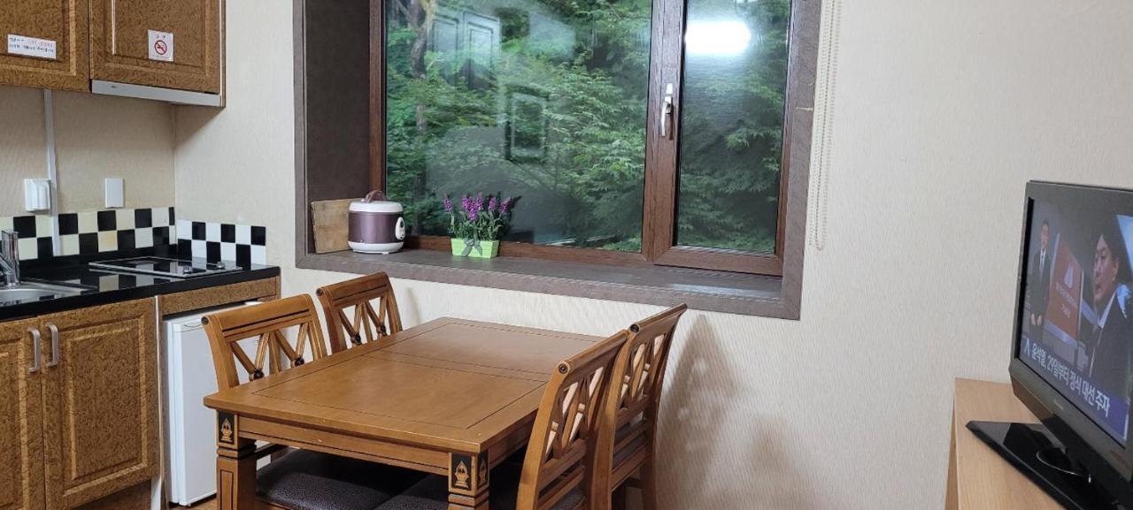 Sanaega Pension Villa Yangyang Eksteriør billede